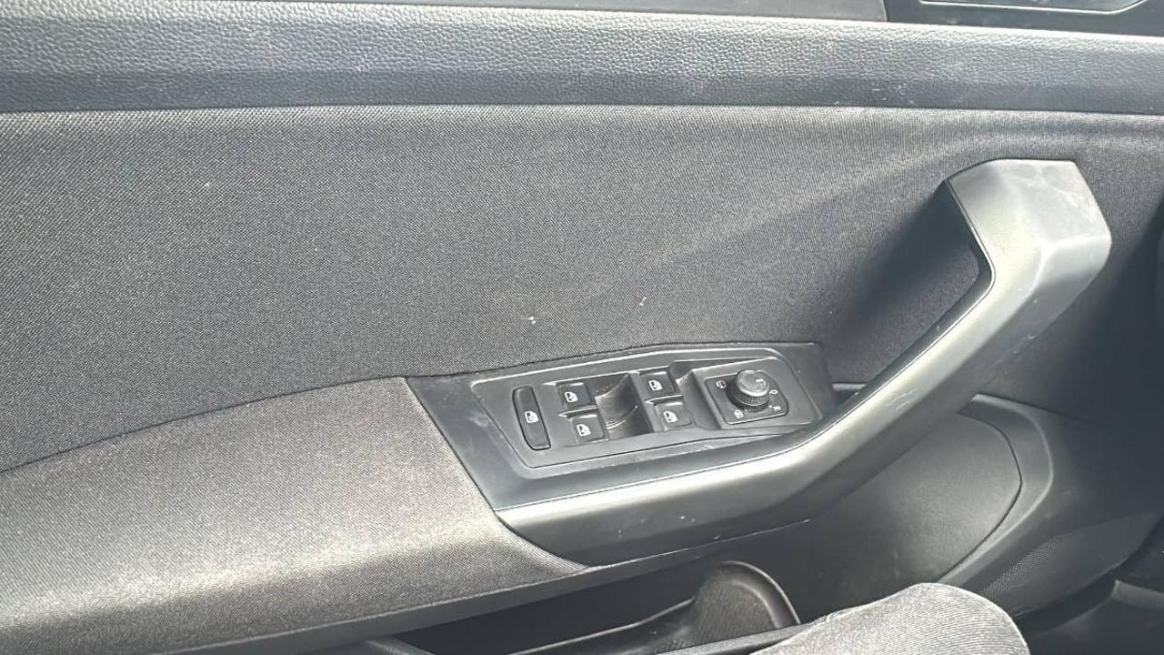 Volkswagen Volkswagen T-Roc usata 4