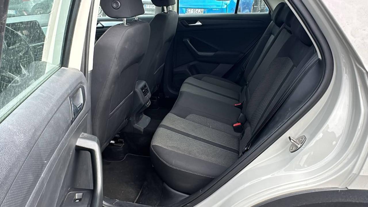 Volkswagen Volkswagen T-Roc usata 14