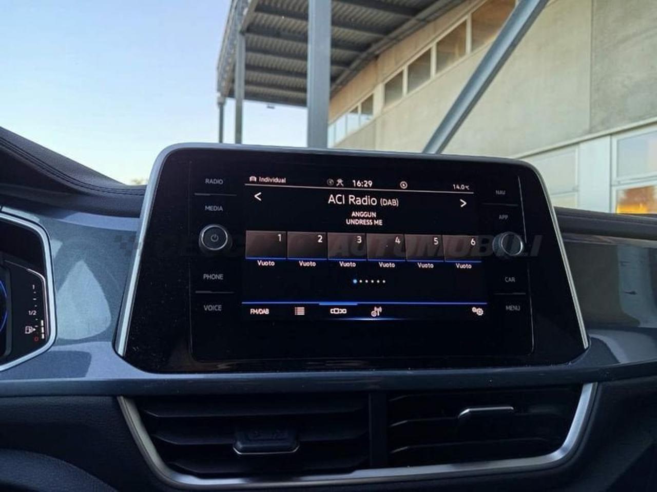 Volkswagen Volkswagen T-Roc usata, con Rivestimento interno