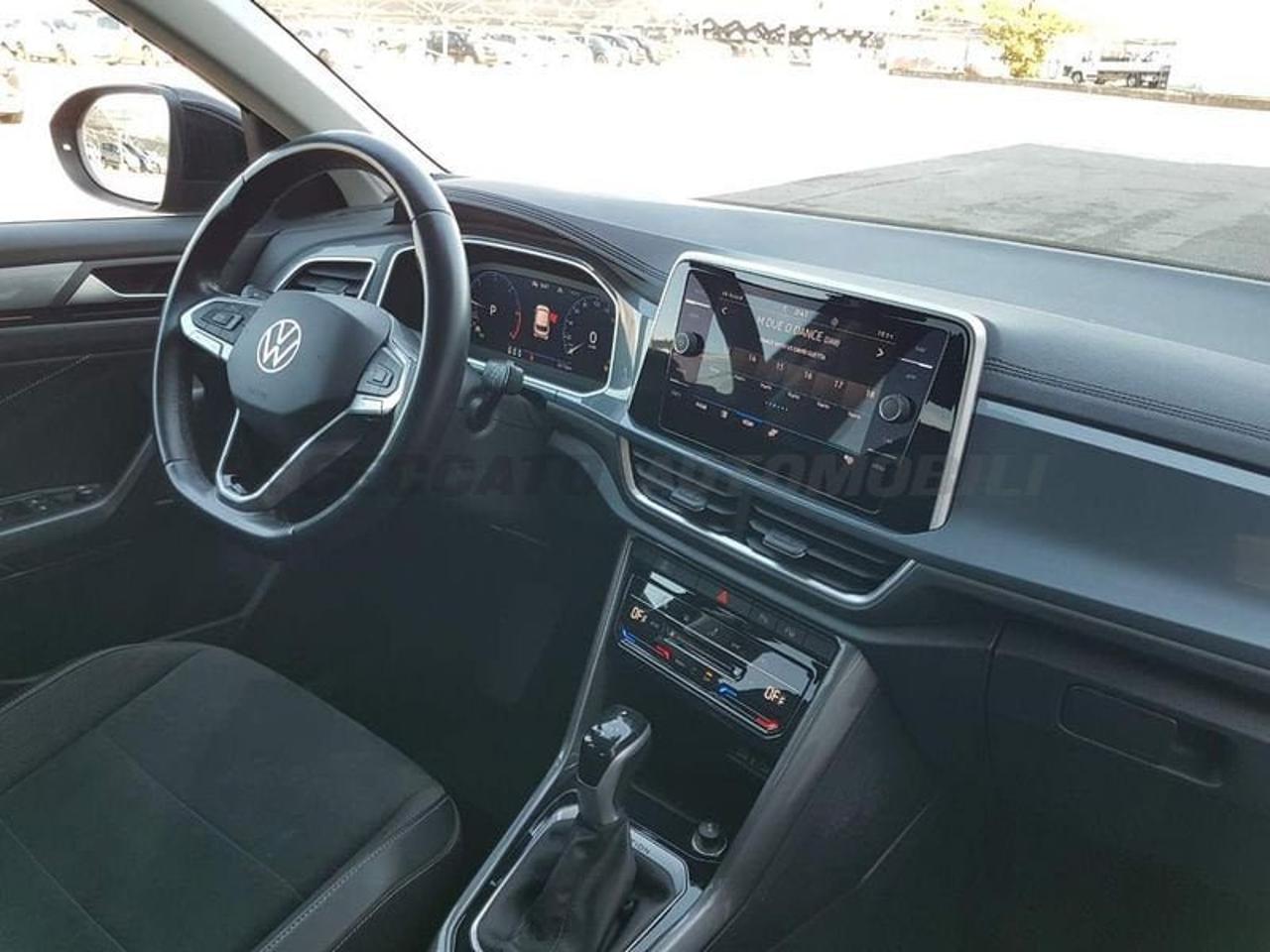 Volkswagen Volkswagen T-Roc usata 23