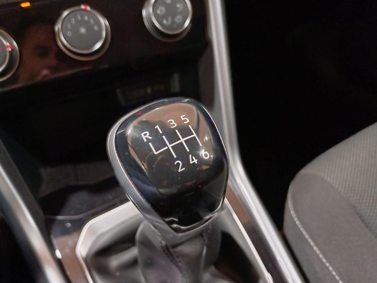 Volkswagen Volkswagen T-Roc usata 8