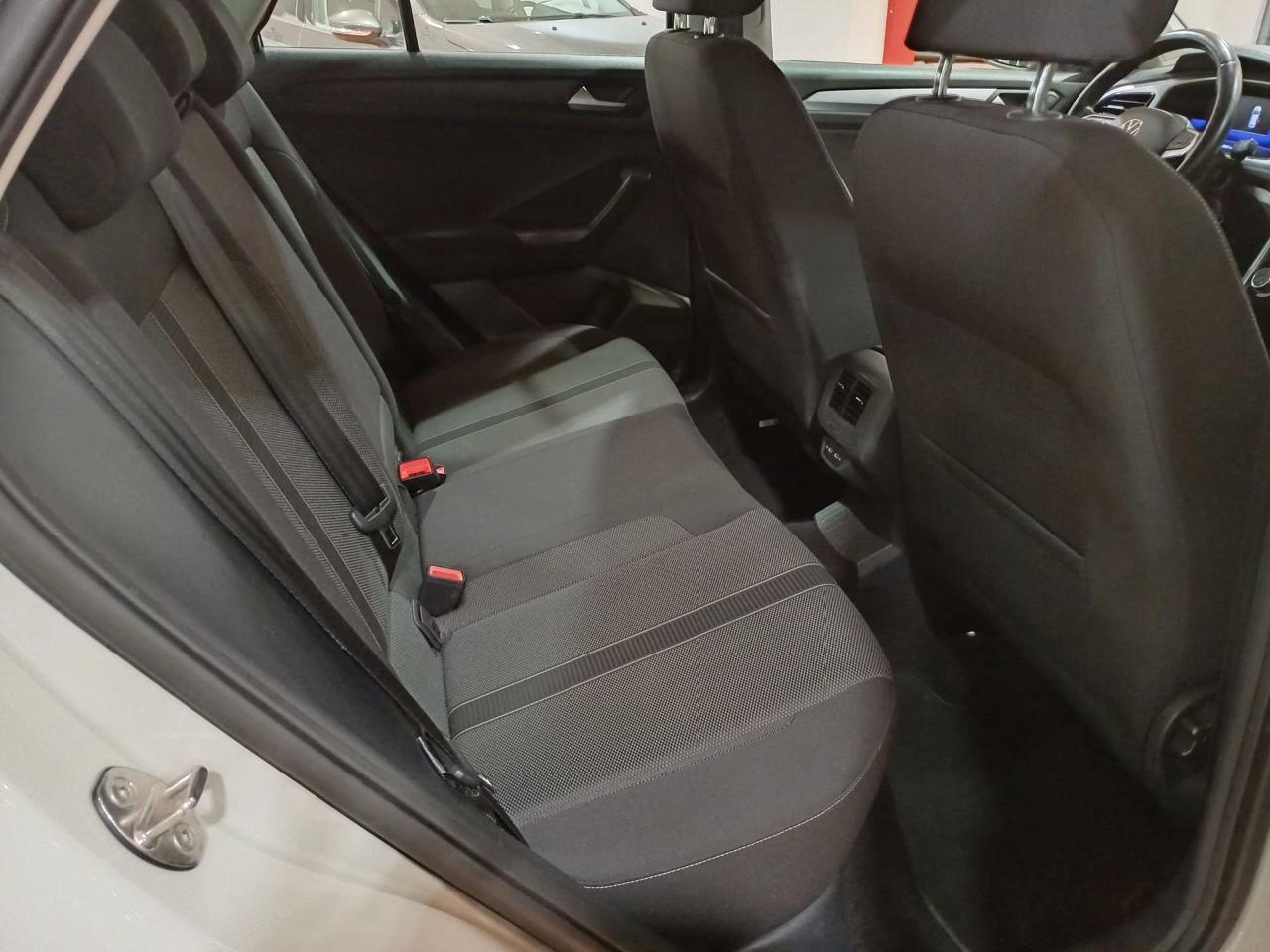 Volkswagen Volkswagen T-Roc usata 26