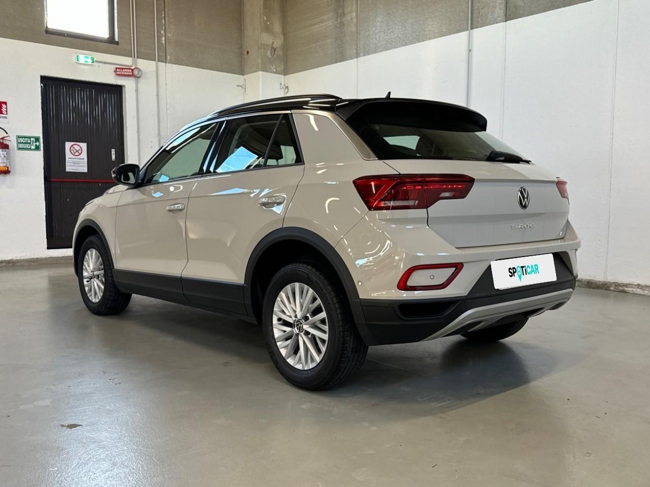 Volkswagen Volkswagen T-Roc usata 17