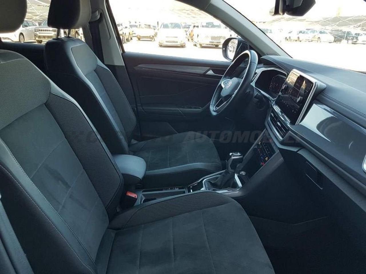 Volkswagen Volkswagen T-Roc usata 17