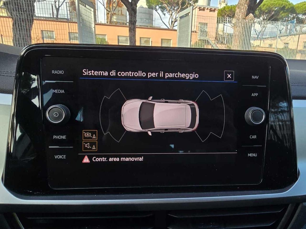 Volkswagen Volkswagen T-Roc usata 3