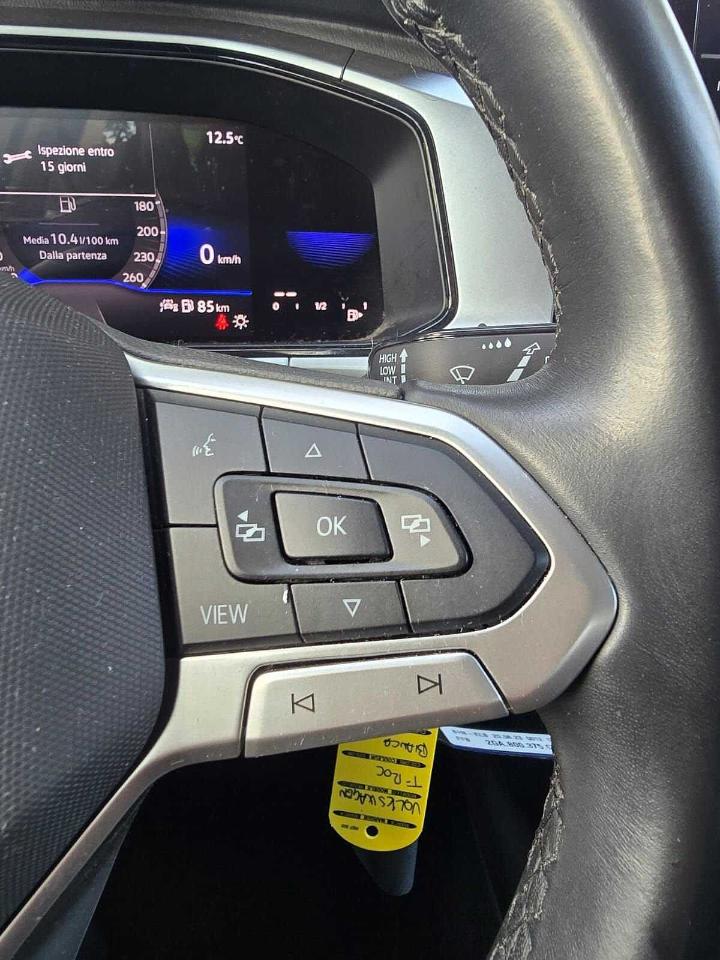 Volkswagen Volkswagen T-Roc usata 16