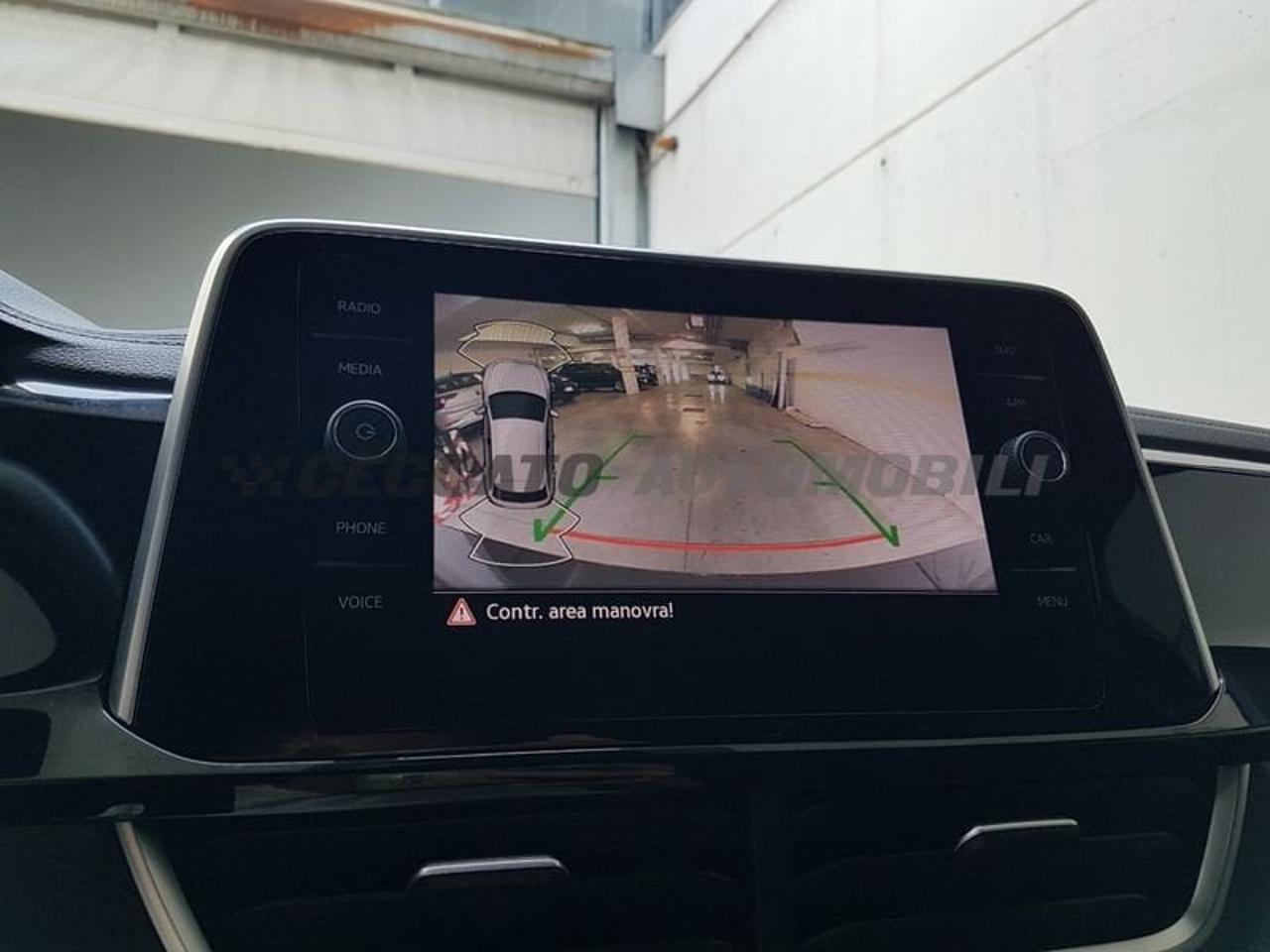 Volkswagen Volkswagen T-Roc usata 12