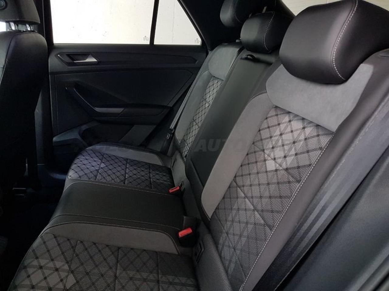 Volkswagen Volkswagen T-Roc usata 21