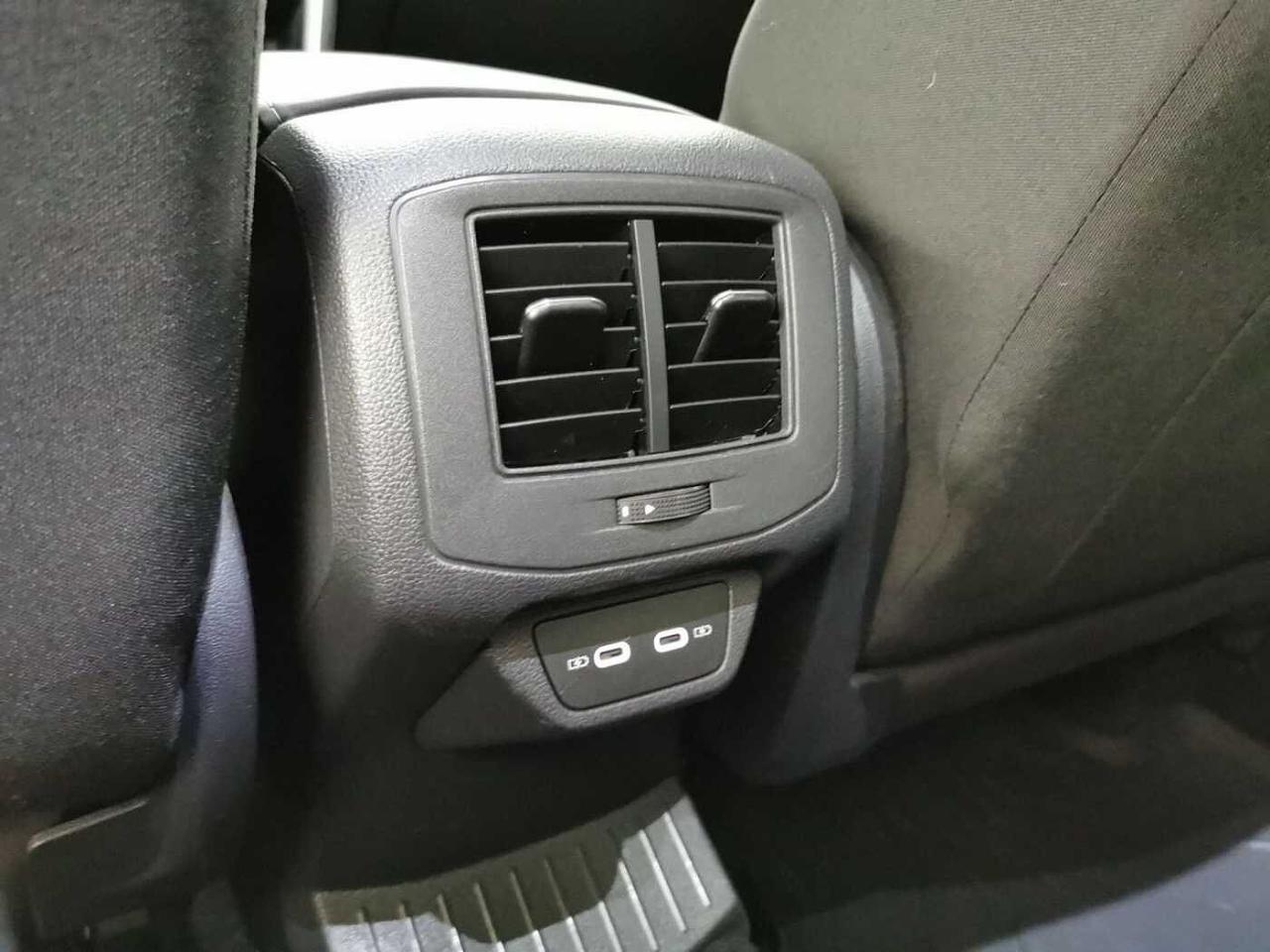 Volkswagen Volkswagen T-Roc usata, con Climatizzatore