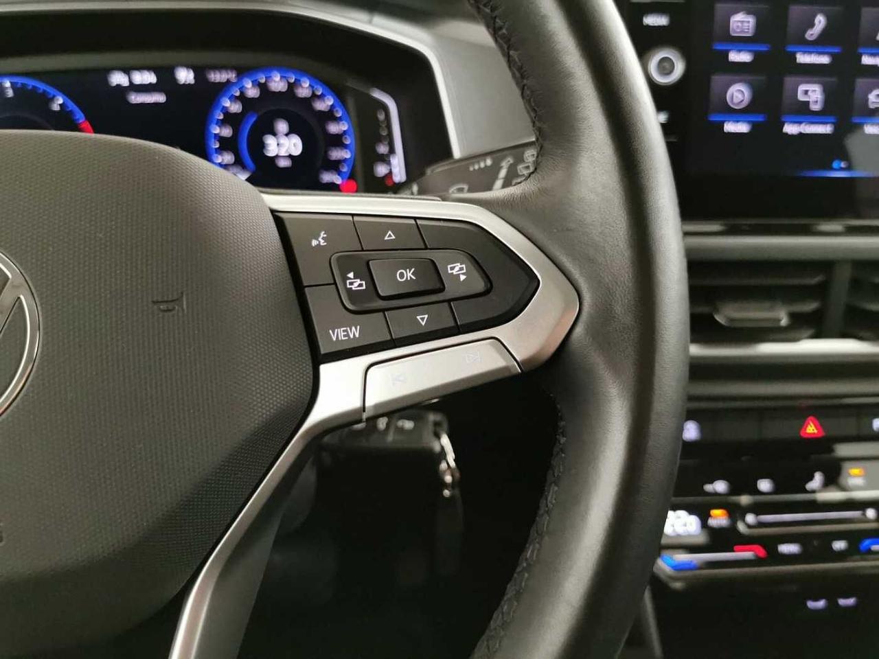 Volkswagen Volkswagen T-Roc usata 12