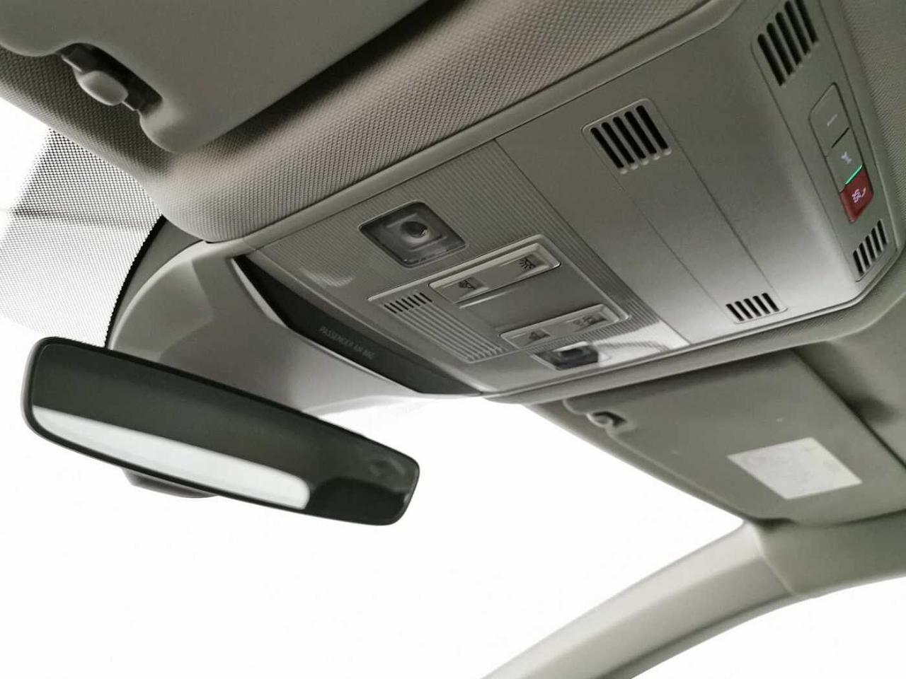 Volkswagen Volkswagen T-Roc usata 14