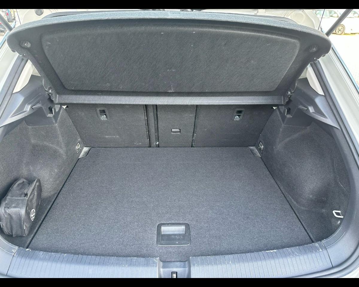 Volkswagen Volkswagen T-Roc usata 16