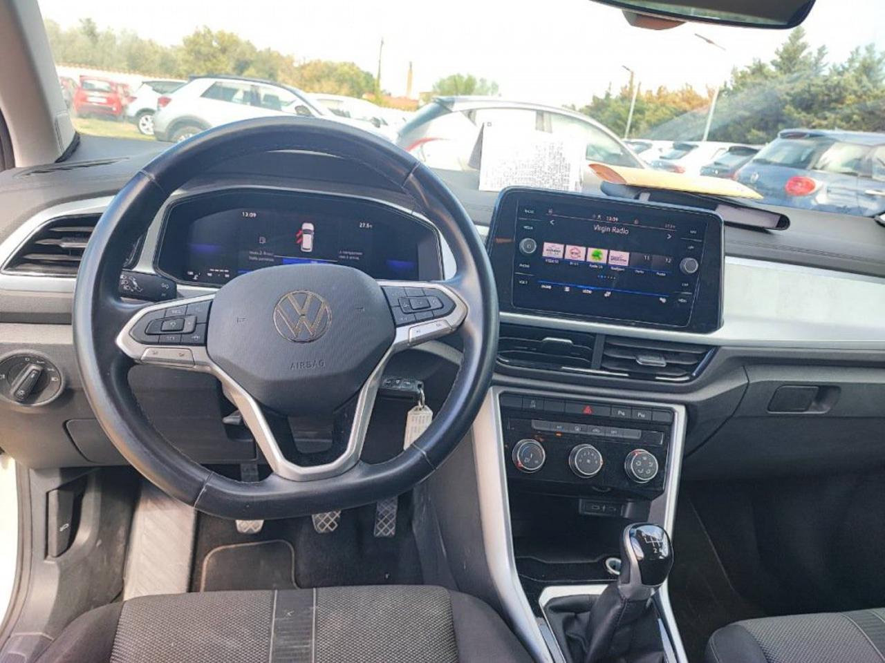 Volkswagen Volkswagen T-Roc usata 11