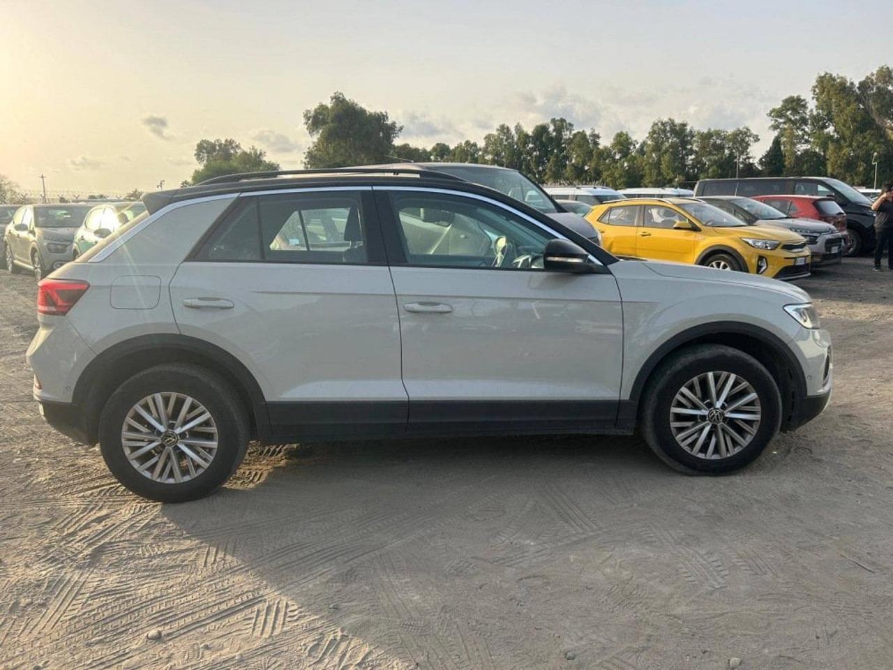 Volkswagen Volkswagen T-Roc usata 26