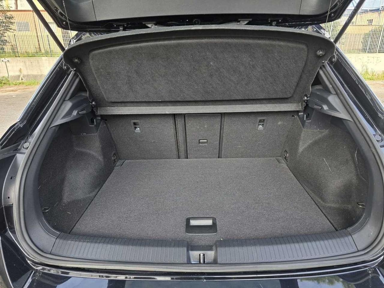 Volkswagen Volkswagen T-Roc usata, con GPS