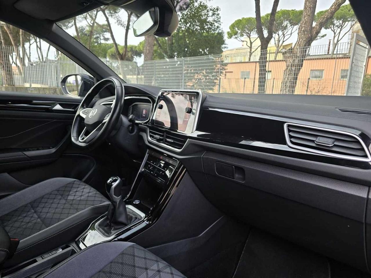 Volkswagen Volkswagen T-Roc usata 9