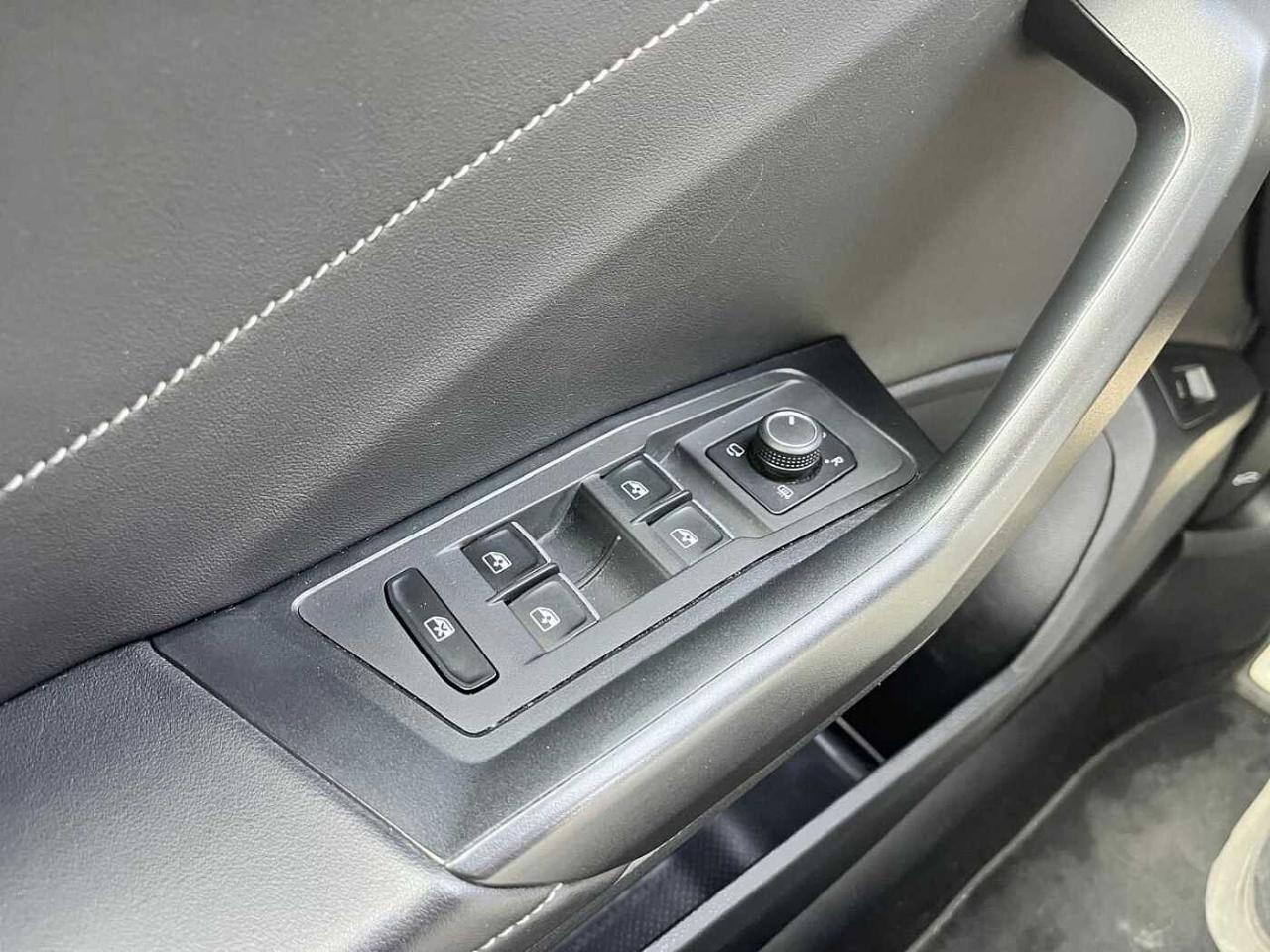 Volkswagen Volkswagen T-Roc usata 13