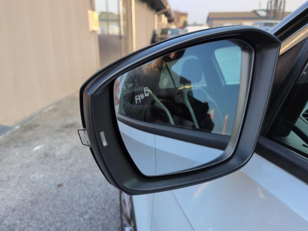 Volkswagen Volkswagen T-Roc usata 15