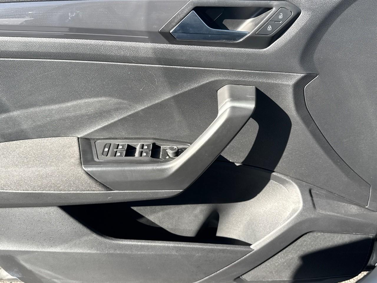 Volkswagen Volkswagen T-Roc usata 8