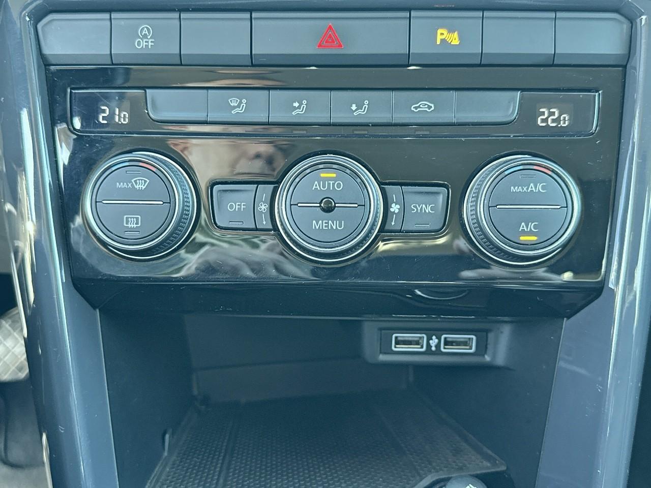 Volkswagen Volkswagen T-Roc usata 9