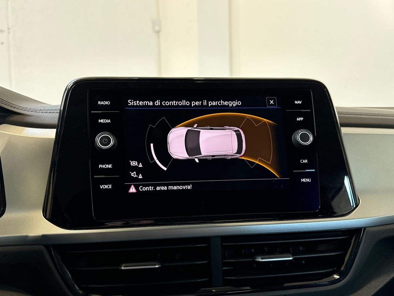 Volkswagen Volkswagen T-Roc usata 6