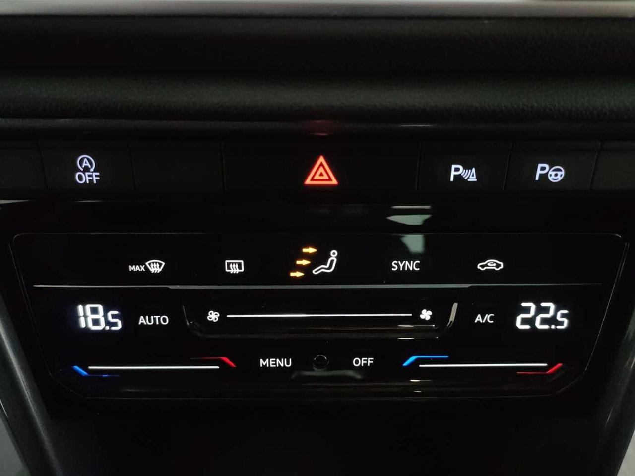 Volkswagen Volkswagen T-Roc usata 12