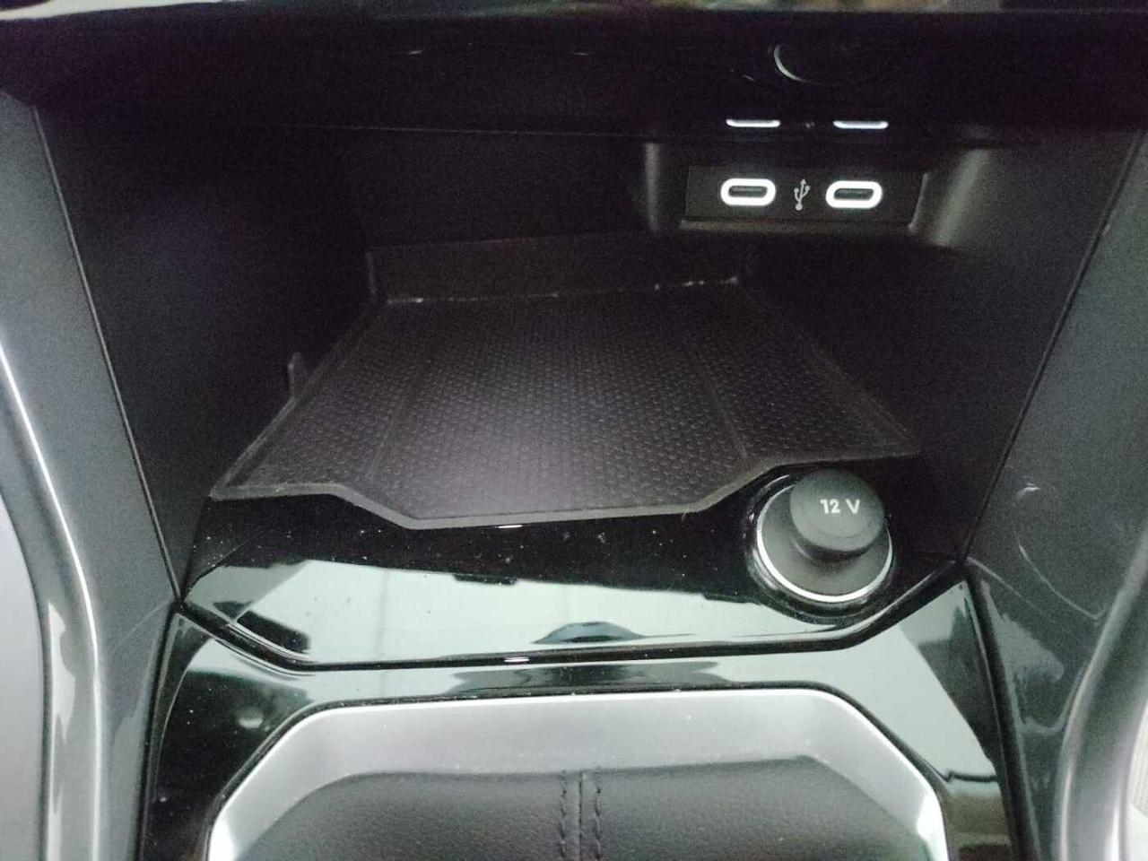 Volkswagen Volkswagen T-Roc usata 13