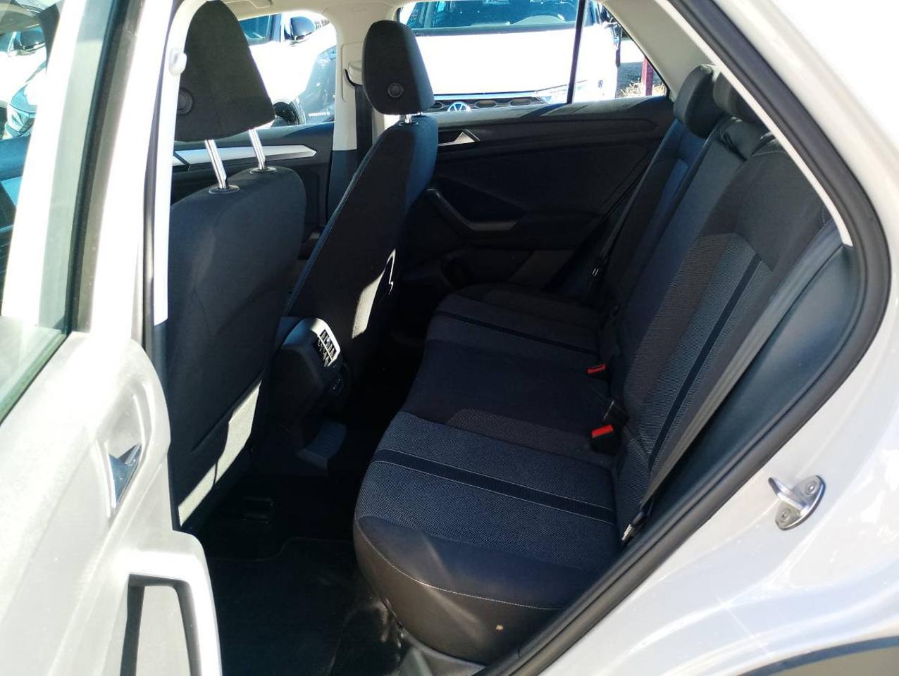 Volkswagen Volkswagen T-Roc usata 17