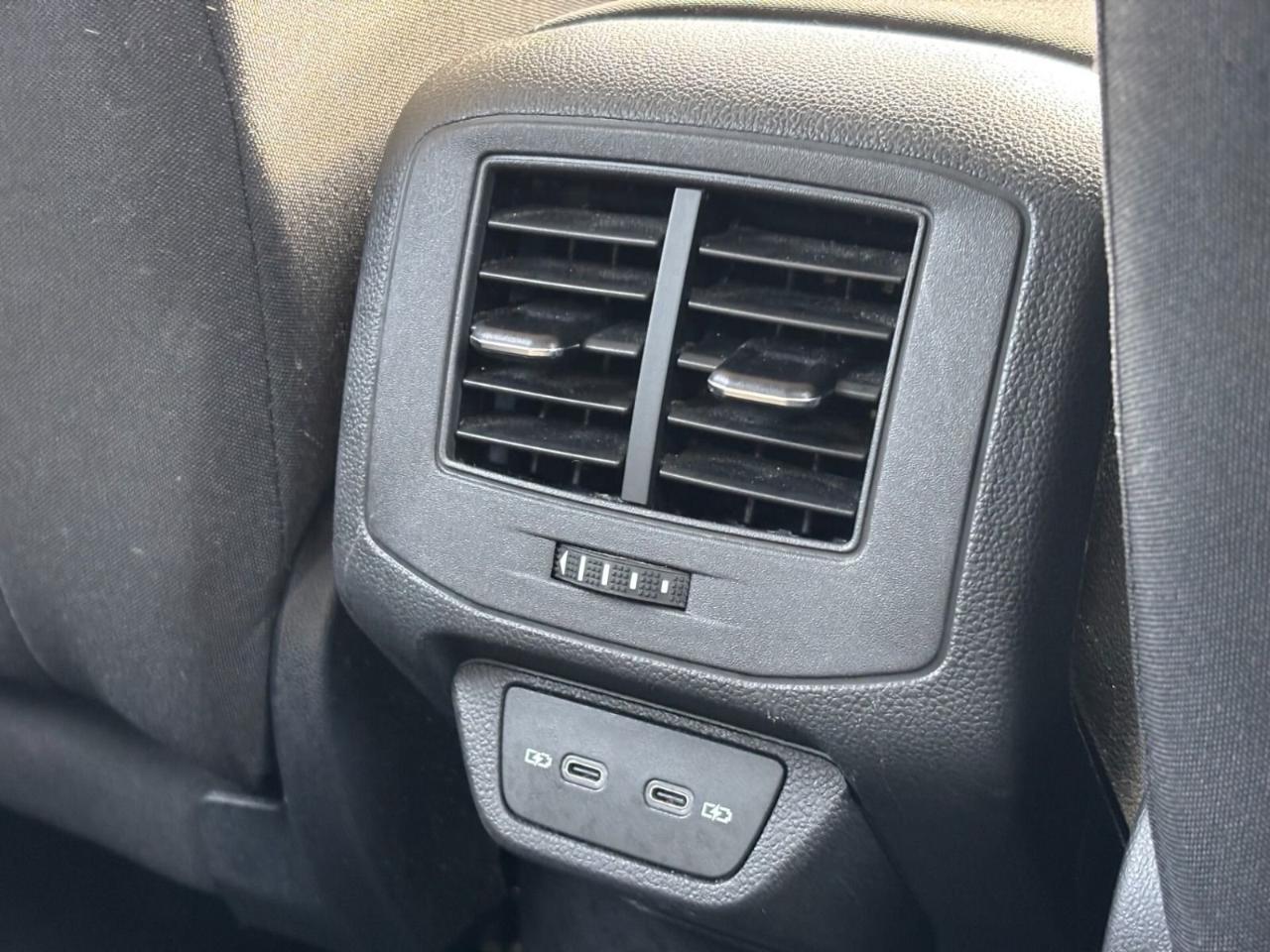 Volkswagen Volkswagen T-Roc usata 3