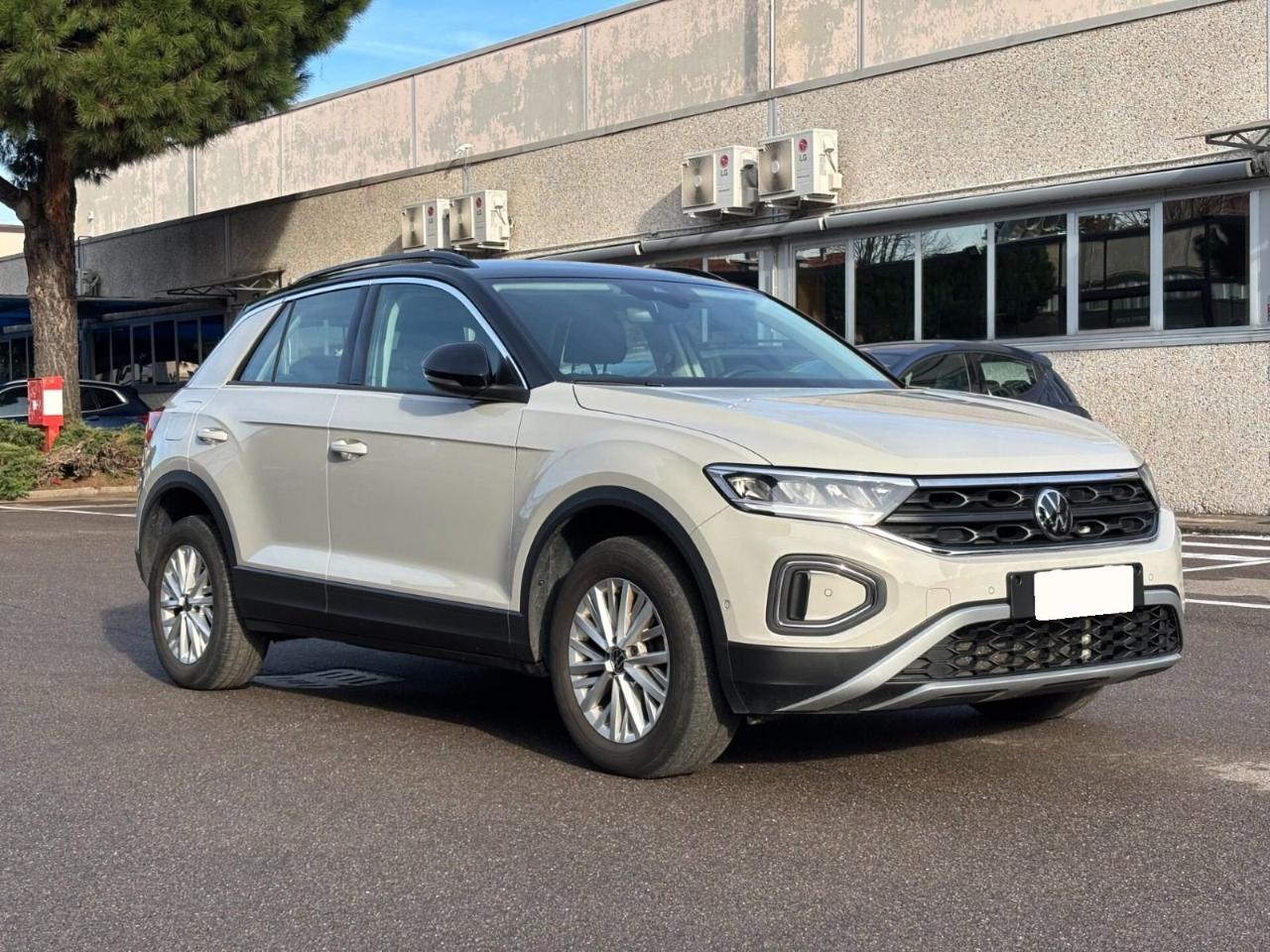 Volkswagen Volkswagen T-Roc usata 11