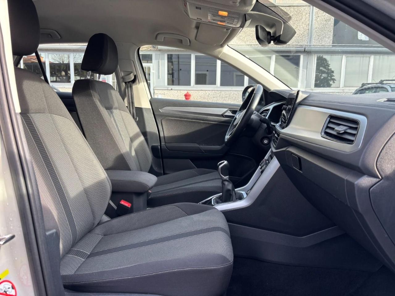 Volkswagen Volkswagen T-Roc usata 21