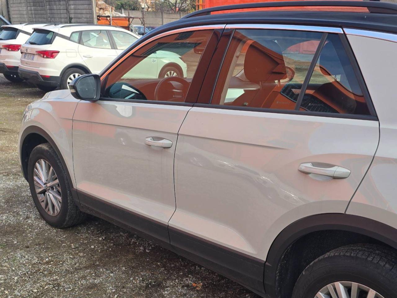 Volkswagen Volkswagen T-Roc usata 3