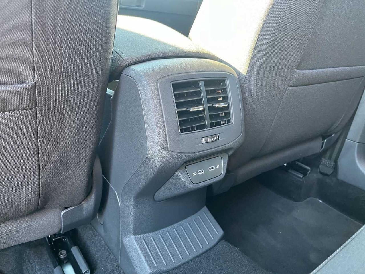 Volkswagen Volkswagen T-Roc usata 8