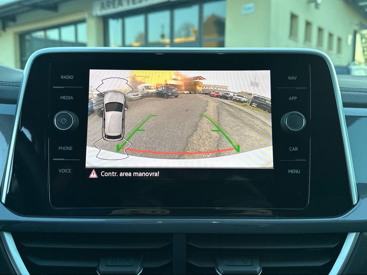 Volkswagen Volkswagen T-Roc usata 9