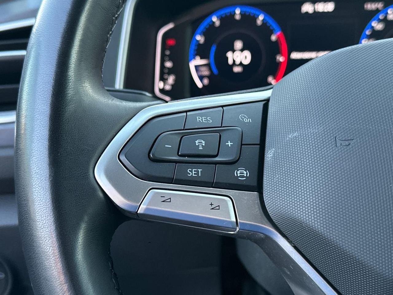 Volkswagen Volkswagen T-Roc usata 13