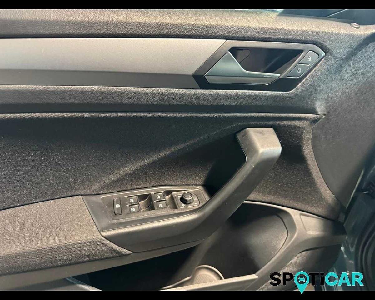 Volkswagen Volkswagen T-Roc usata 6