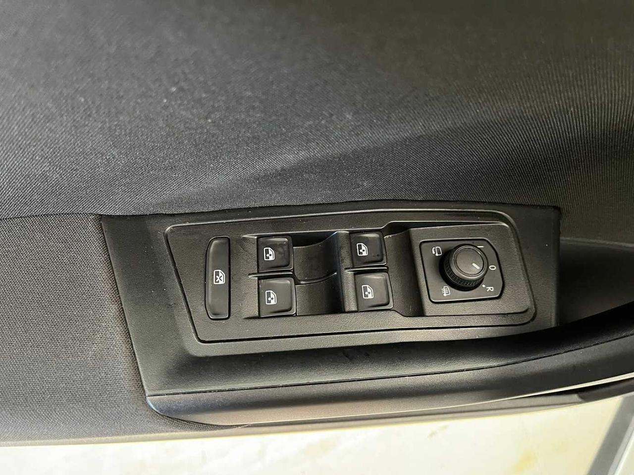 Volkswagen Volkswagen T-Roc usata 13