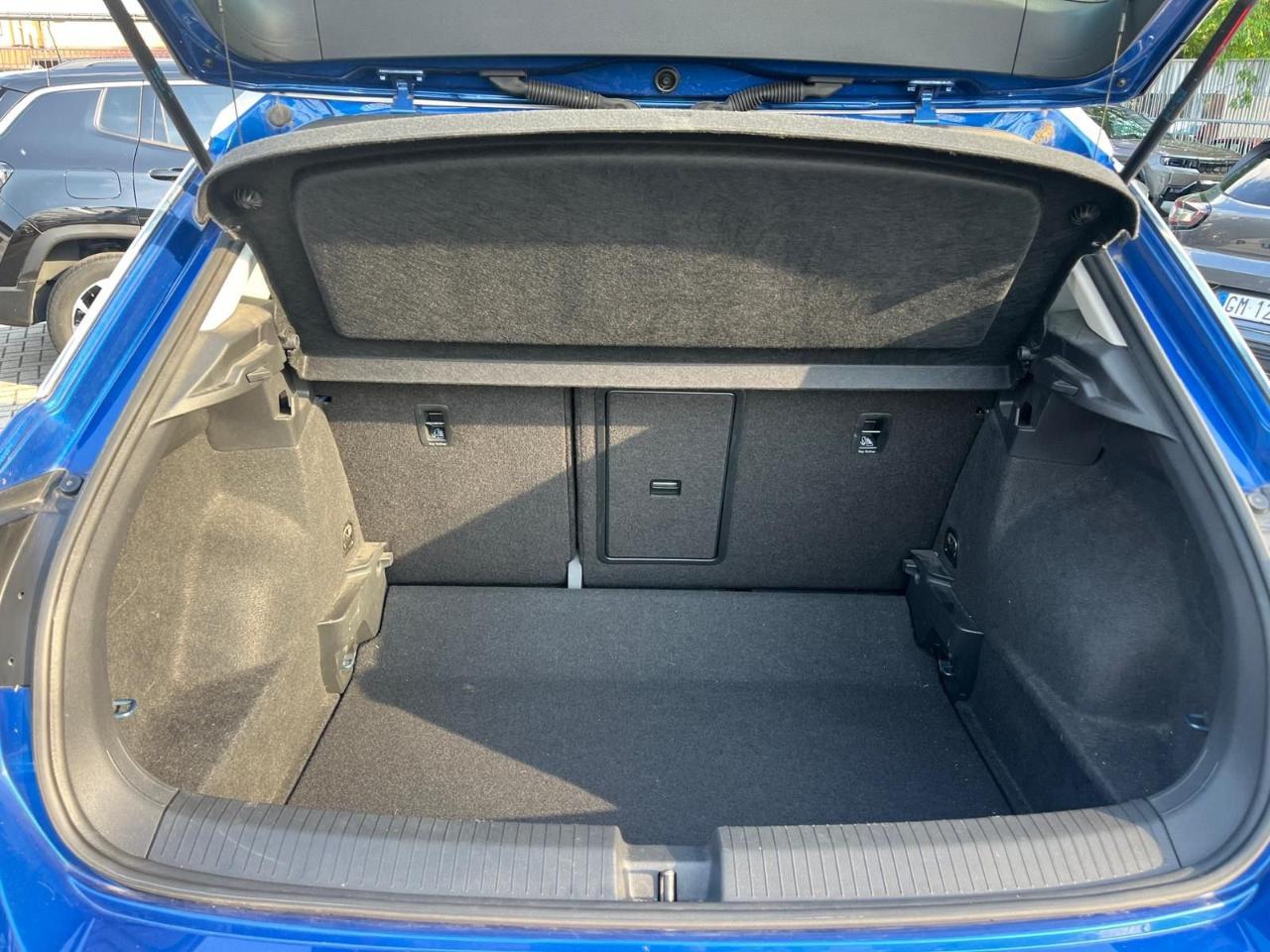Volkswagen Volkswagen T-Roc usata 3