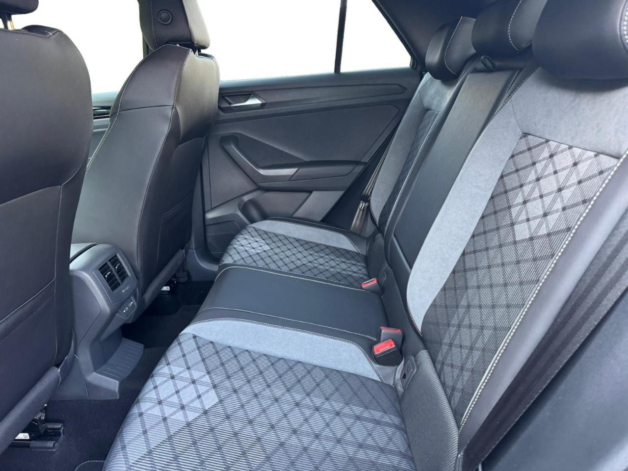 Volkswagen Volkswagen T-Roc usata 27