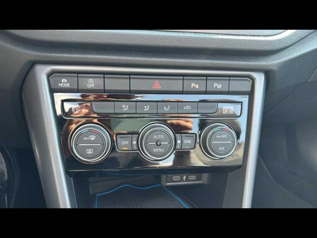 Volkswagen Volkswagen T-Roc usata 12