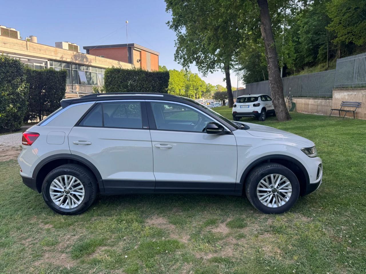 Volkswagen Volkswagen T-Roc usata 5