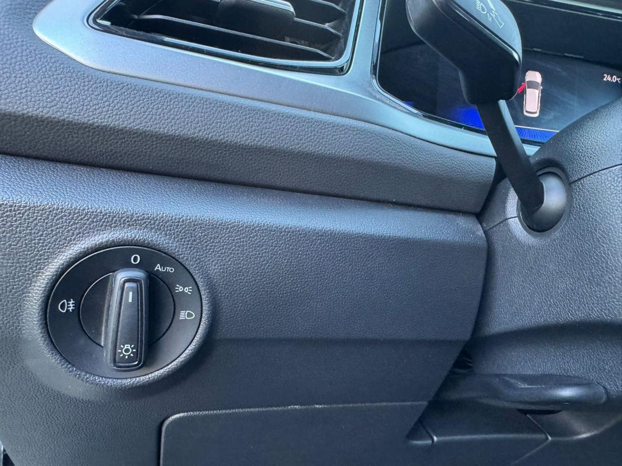 Volkswagen Volkswagen T-Roc usata 8
