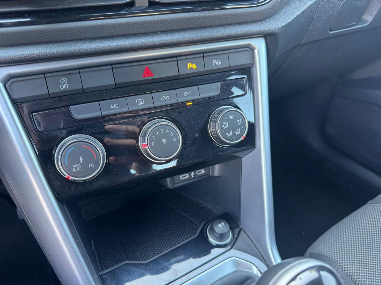 Volkswagen Volkswagen T-Roc usata 16