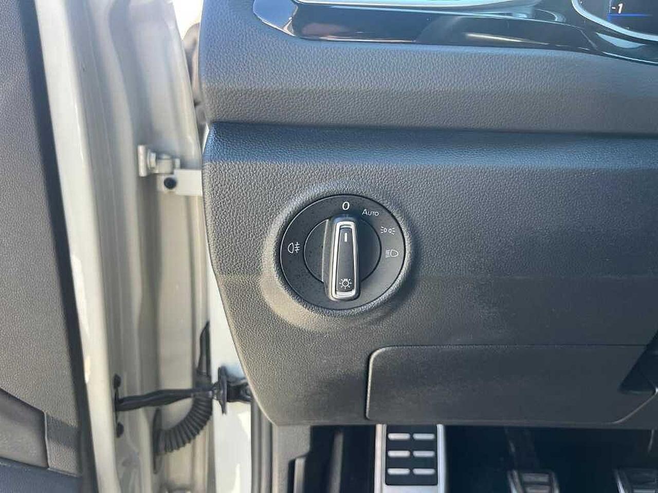 Volkswagen Volkswagen T-Roc usata 8