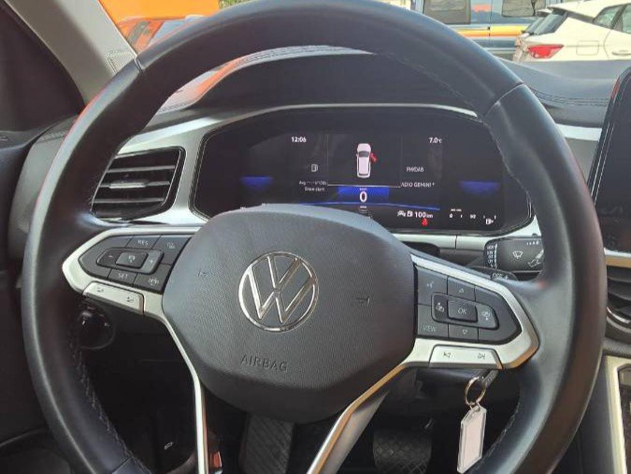 Volkswagen Volkswagen T-Roc usata 13