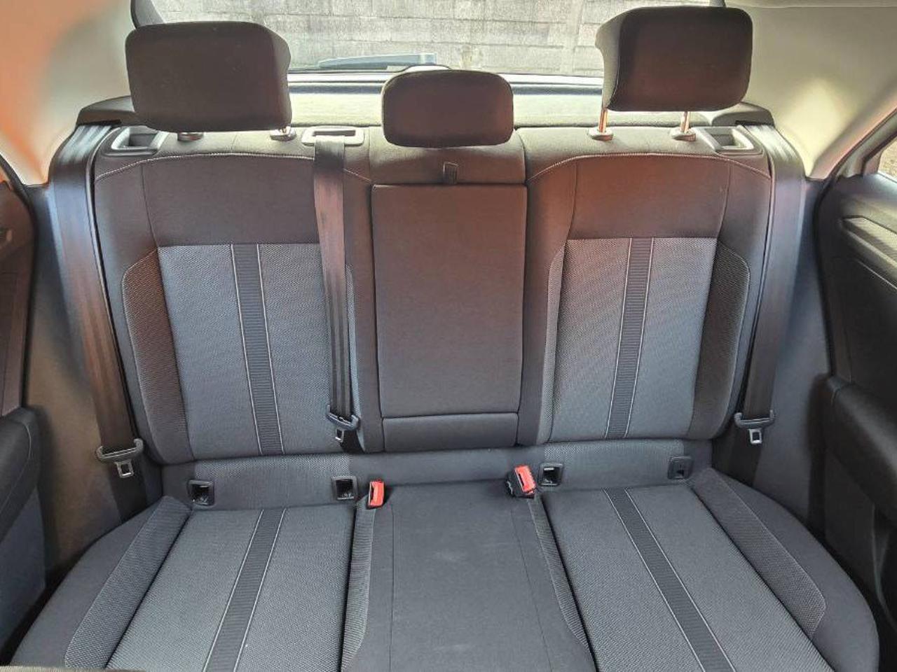 Volkswagen Volkswagen T-Roc usata 16