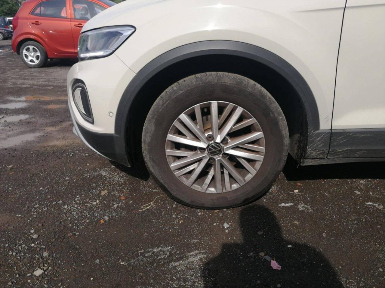 Volkswagen Volkswagen T-Roc usata 12