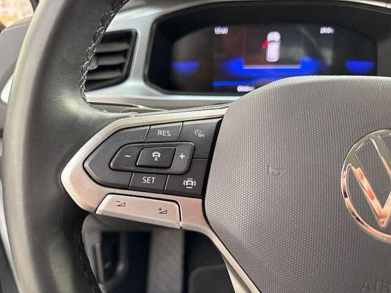 Volkswagen Volkswagen T-Roc usata 12