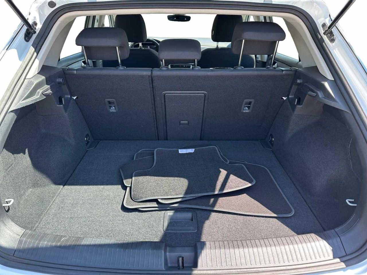 Volkswagen Volkswagen T-Roc usata 17
