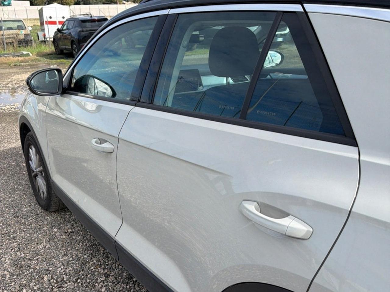 Volkswagen Volkswagen T-Roc usata 3